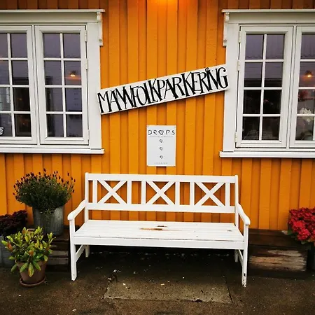 Henningsvaer Guesthouse