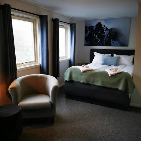 Henningsvaer Guesthouse