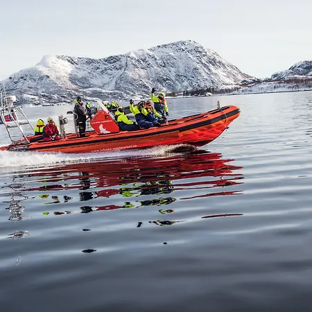 酒店 Henningsvaer Guesthouse 亨宁斯韦尔