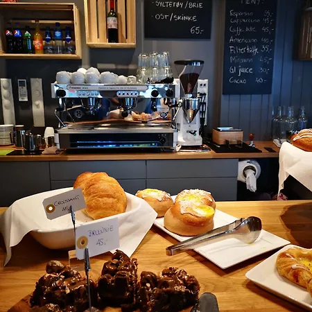 Hotell Henningsvaer Guesthouse 3*