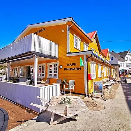 ホテル Henningsvaer Guesthouse 3*