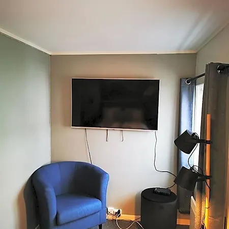 ホテル Henningsvaer Guesthouse