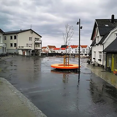 Henningsvaer Guesthouse 3*
