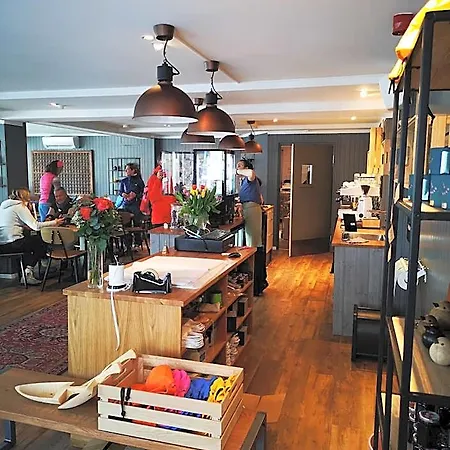 Henningsvaer Guesthouse 3* ヘニングスヴァール