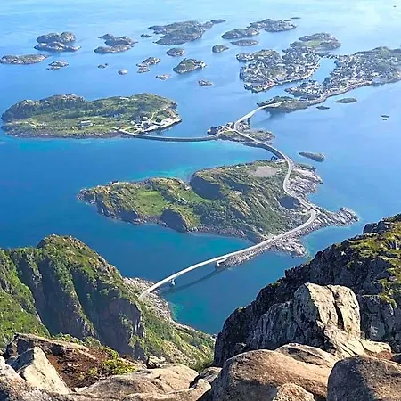 Henningsvaer Guesthouse 3* ヘニングスヴァール