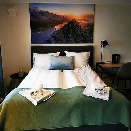 Henningsvaer Guesthouse ホテル ヘニングスヴァール