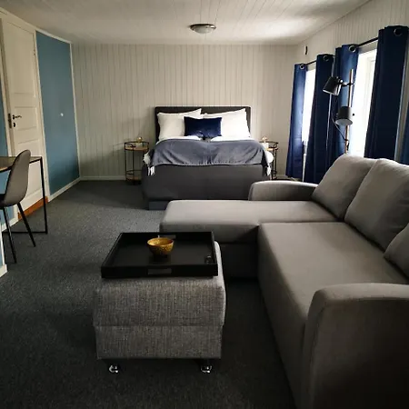 Henningsvaer Guesthouse 3*