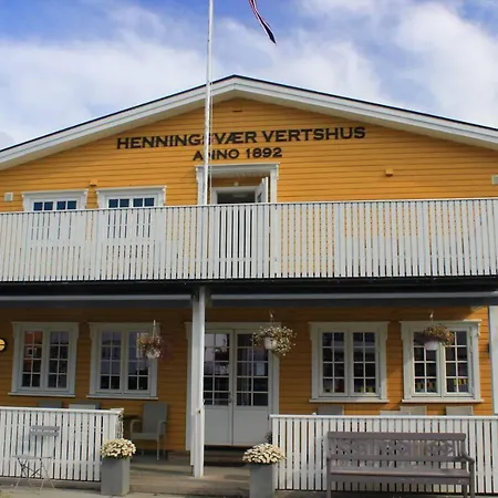Henningsvaer Guesthouse 3* Henningsvær