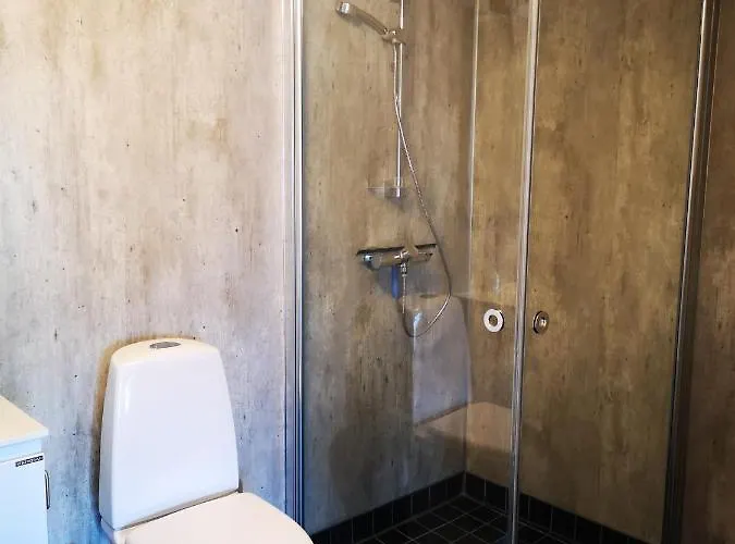 Henningsvaer Guesthouse هينينغفير