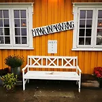 Henningsvaer Guesthouse