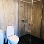 Henningsvaer Guesthouse 亨宁斯韦尔
